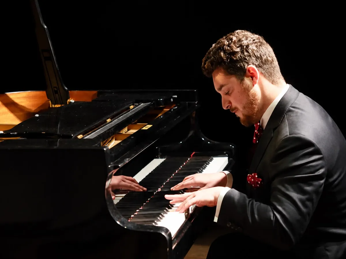 Mikhail Farcossà, pianista